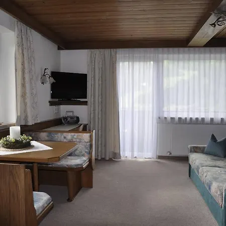 Auf Der Sonnenseite * شاتوالد